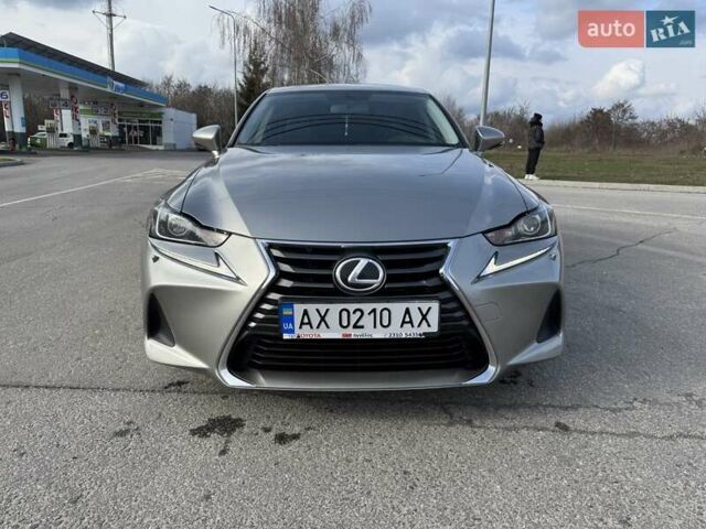 Серый Лексус ИС, объемом двигателя 2 л и пробегом 165 тыс. км за 21500 $, фото 2 на Automoto.ua