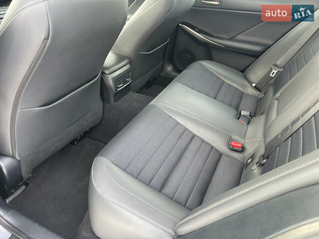 Серый Лексус ИС, объемом двигателя 2.5 л и пробегом 165 тыс. км за 19900 $, фото 50 на Automoto.ua