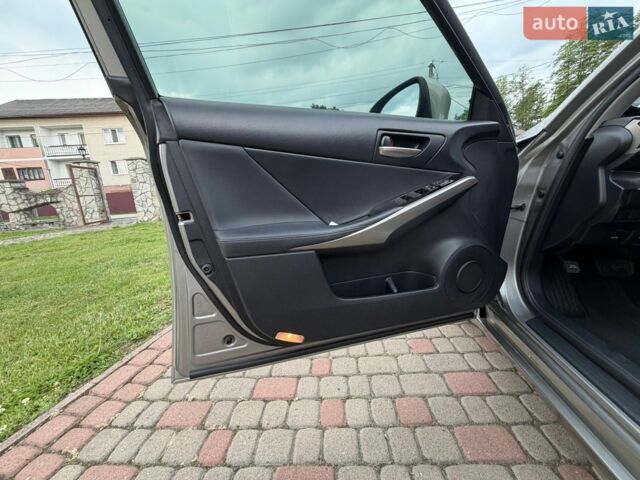 Сірий Лексус ІС, об'ємом двигуна 2 л та пробігом 98 тис. км за 17700 $, фото 50 на Automoto.ua