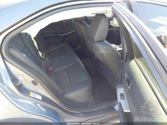 Сірий Лексус ІС, об'ємом двигуна 2 л та пробігом 75 тис. км за 15400 $, фото 7 на Automoto.ua