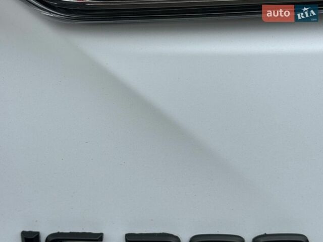 Серый Лексус ИС, объемом двигателя 2 л и пробегом 61 тыс. км за 22000 $, фото 23 на Automoto.ua