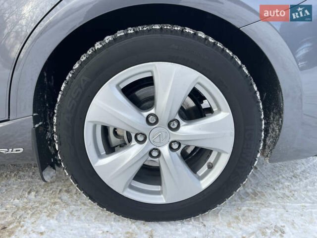 Серый Лексус ИС, объемом двигателя 2.5 л и пробегом 165 тыс. км за 19500 $, фото 64 на Automoto.ua