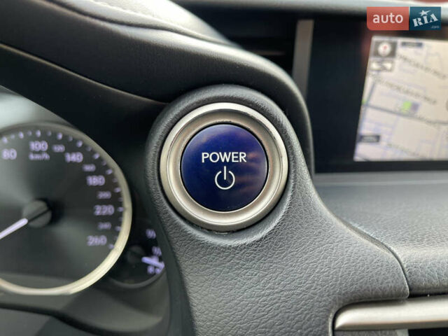 Серый Лексус ИС, объемом двигателя 2.5 л и пробегом 165 тыс. км за 19900 $, фото 36 на Automoto.ua