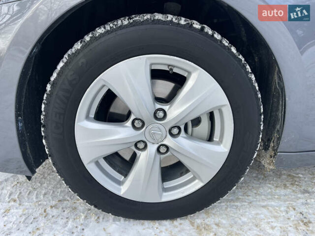 Серый Лексус ИС, объемом двигателя 2.5 л и пробегом 165 тыс. км за 19500 $, фото 65 на Automoto.ua