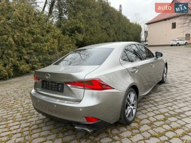 Серый Лексус ИС, объемом двигателя 2 л и пробегом 98 тыс. км за 20400 $, фото 8 на Automoto.ua