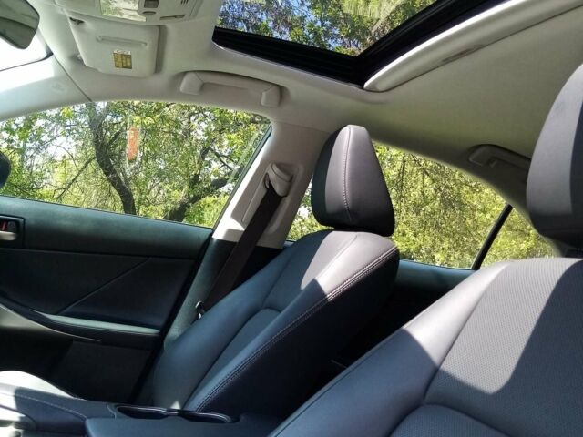 Сірий Лексус ІС, об'ємом двигуна 2 л та пробігом 74 тис. км за 20500 $, фото 9 на Automoto.ua
