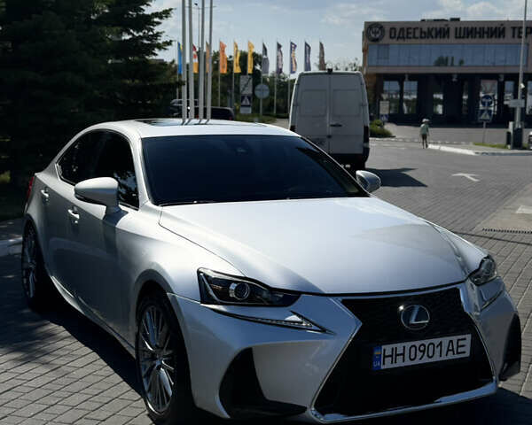 Серый Лексус ИС, объемом двигателя 2 л и пробегом 110 тыс. км за 18900 $, фото 1 на Automoto.ua