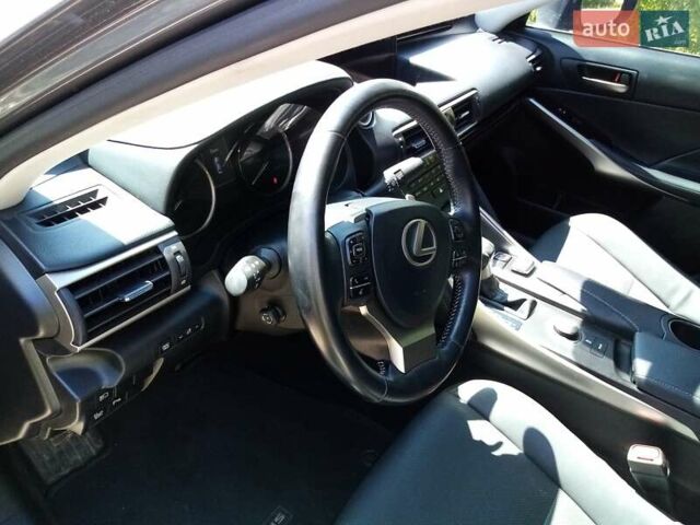 Сірий Лексус ІС, об'ємом двигуна 2 л та пробігом 74 тис. км за 21000 $, фото 8 на Automoto.ua
