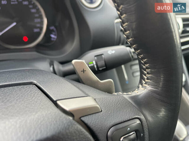 Серый Лексус ИС, объемом двигателя 2.5 л и пробегом 165 тыс. км за 19900 $, фото 48 на Automoto.ua