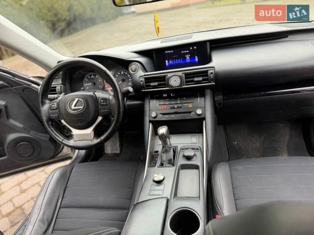 Серый Лексус ИС, объемом двигателя 2 л и пробегом 98 тыс. км за 20400 $, фото 34 на Automoto.ua