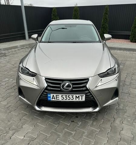 Серый Лексус ИС, объемом двигателя 2 л и пробегом 165 тыс. км за 23000 $, фото 1 на Automoto.ua