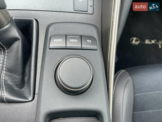 Серый Лексус ИС, объемом двигателя 2.5 л и пробегом 165 тыс. км за 19500 $, фото 42 на Automoto.ua