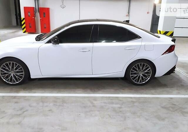 Серый Лексус ИС, объемом двигателя 2 л и пробегом 57 тыс. км за 21500 $, фото 17 на Automoto.ua