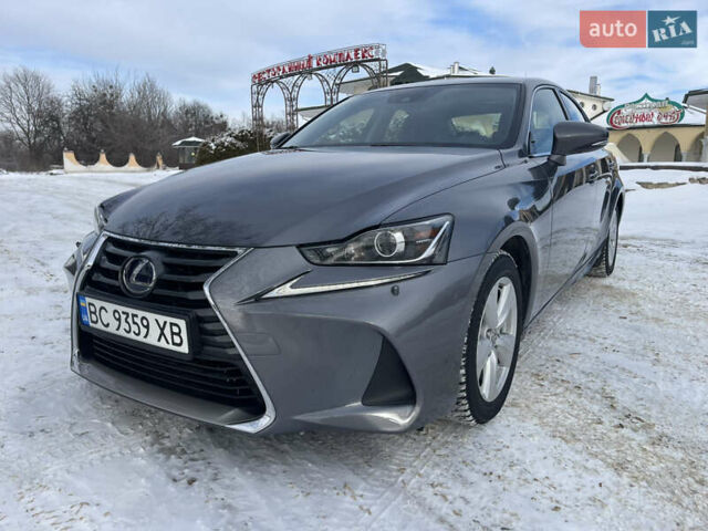 Серый Лексус ИС, объемом двигателя 2.5 л и пробегом 165 тыс. км за 19900 $, фото 3 на Automoto.ua