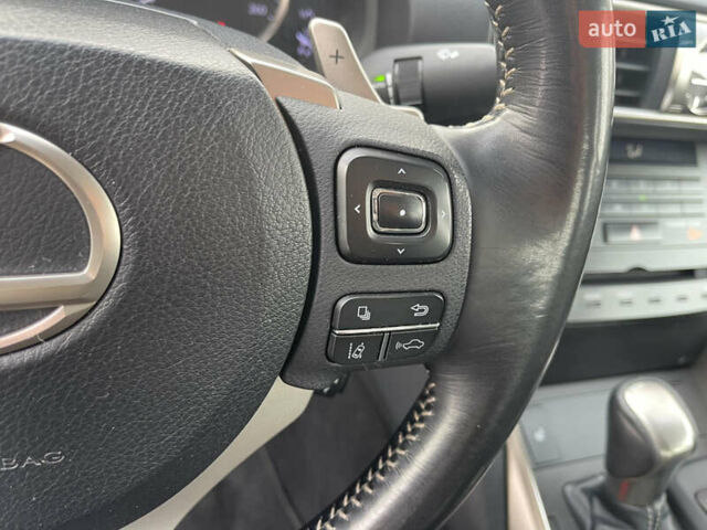 Серый Лексус ИС, объемом двигателя 2.5 л и пробегом 165 тыс. км за 19900 $, фото 47 на Automoto.ua