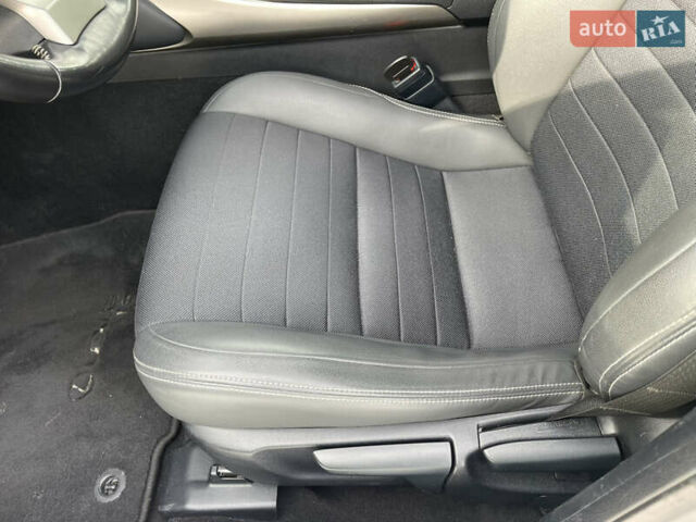 Серый Лексус ИС, объемом двигателя 2.5 л и пробегом 165 тыс. км за 19500 $, фото 31 на Automoto.ua