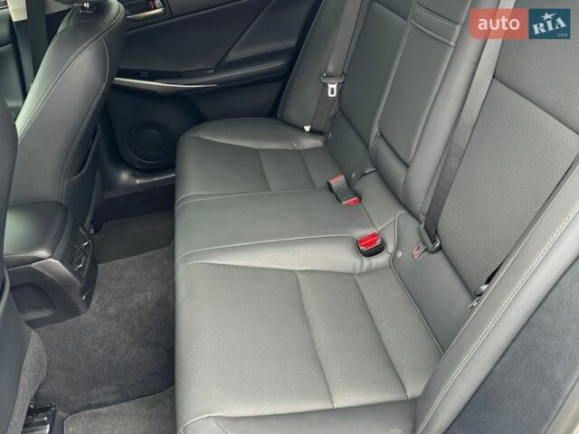 Серый Лексус ИС, объемом двигателя 2 л и пробегом 61 тыс. км за 22000 $, фото 13 на Automoto.ua