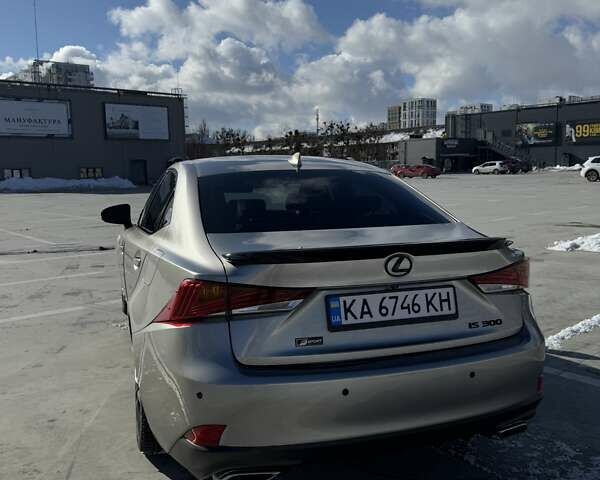 Серый Лексус ИС, объемом двигателя 2 л и пробегом 38 тыс. км за 23000 $, фото 2 на Automoto.ua