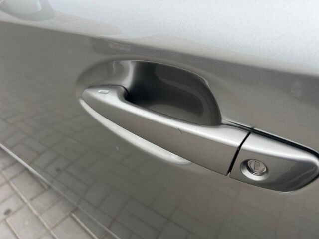 Серый Лексус ИС, объемом двигателя 2 л и пробегом 55 тыс. км за 26990 $, фото 27 на Automoto.ua