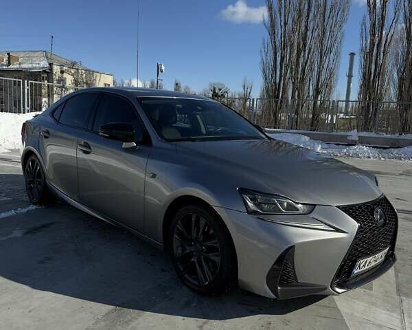 Серый Лексус ИС, объемом двигателя 2 л и пробегом 38 тыс. км за 23000 $, фото 1 на Automoto.ua