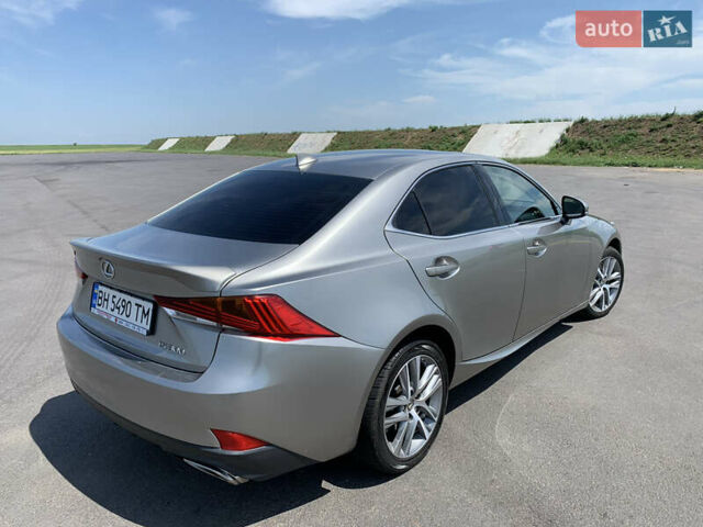 Серый Лексус ИС, объемом двигателя 2 л и пробегом 55 тыс. км за 25000 $, фото 3 на Automoto.ua