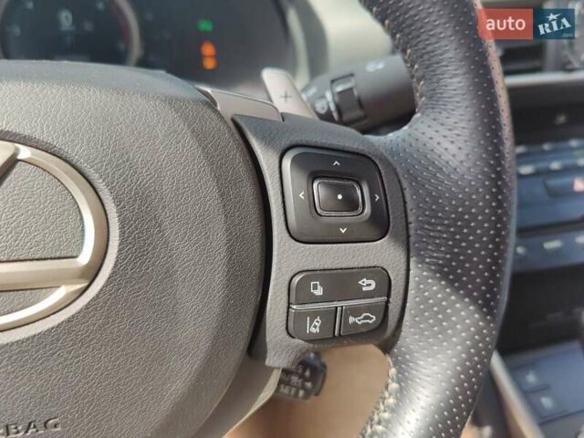 Серый Лексус ИС, объемом двигателя 2 л и пробегом 62 тыс. км за 24550 $, фото 21 на Automoto.ua