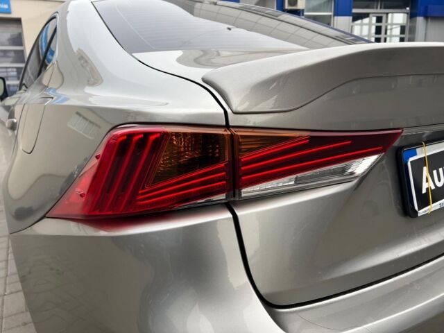 Серый Лексус ИС, объемом двигателя 2 л и пробегом 55 тыс. км за 26990 $, фото 11 на Automoto.ua