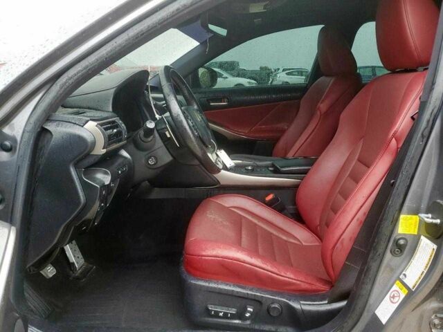 Серый Лексус ИС, объемом двигателя 2 л и пробегом 129 тыс. км за 4100 $, фото 6 на Automoto.ua