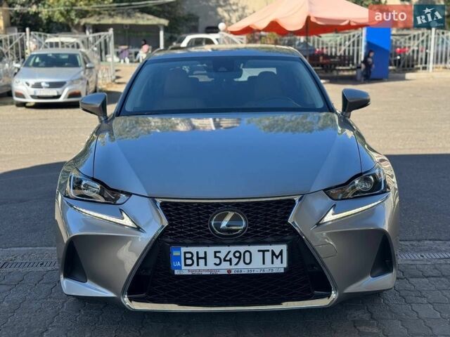 Сірий Лексус ІС, об'ємом двигуна 2 л та пробігом 60 тис. км за 21500 $, фото 3 на Automoto.ua
