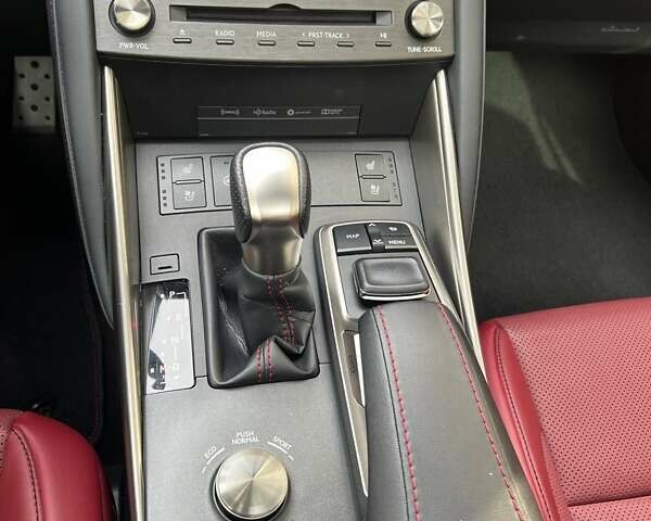 Серый Лексус ИС, объемом двигателя 2 л и пробегом 25 тыс. км за 27000 $, фото 7 на Automoto.ua