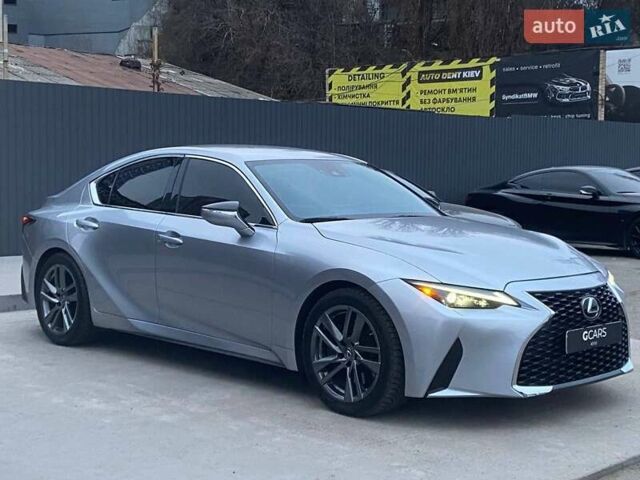 Сірий Лексус ІС, об'ємом двигуна 2 л та пробігом 55 тис. км за 36999 $, фото 2 на Automoto.ua