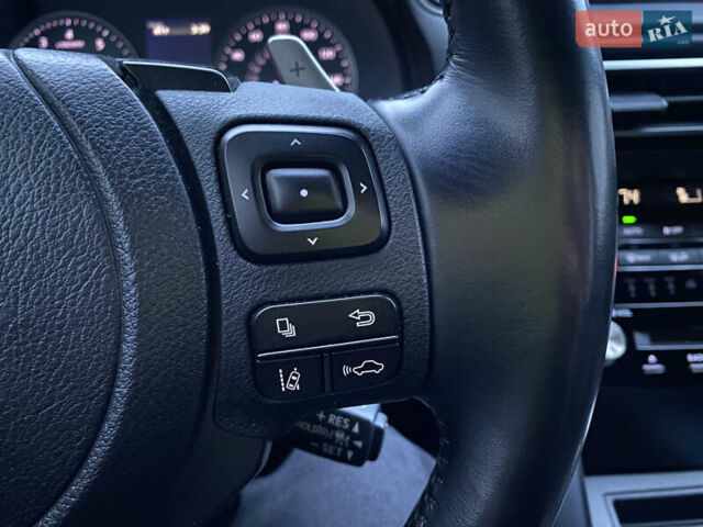 Сірий Лексус ІС, об'ємом двигуна 2 л та пробігом 55 тис. км за 36999 $, фото 19 на Automoto.ua