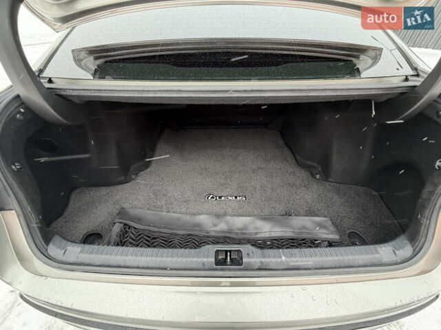 Серый Лексус ИС, объемом двигателя 2 л и пробегом 81 тыс. км за 33900 $, фото 22 на Automoto.ua