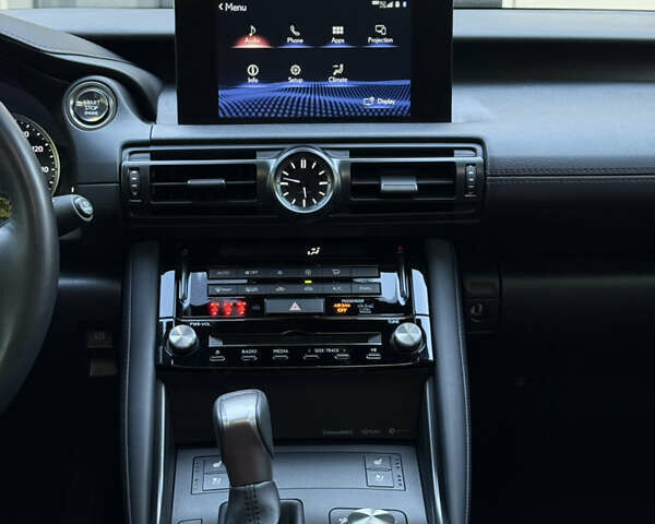 Сірий Лексус ІС, об'ємом двигуна 2 л та пробігом 10 тис. км за 35500 $, фото 21 на Automoto.ua