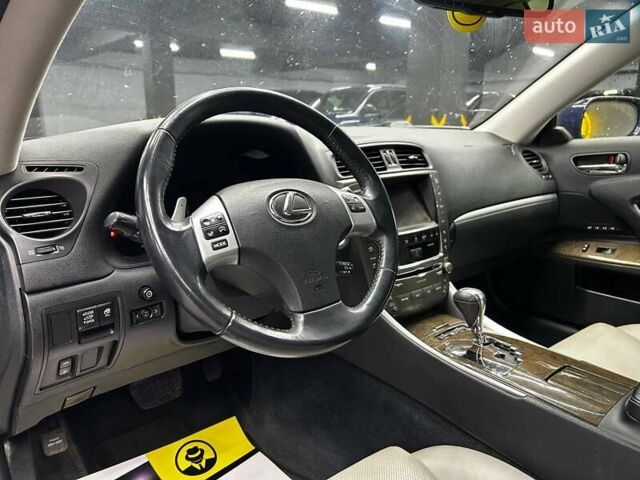 Синий Лексус ИС, объемом двигателя 2.5 л и пробегом 184 тыс. км за 13500 $, фото 14 на Automoto.ua