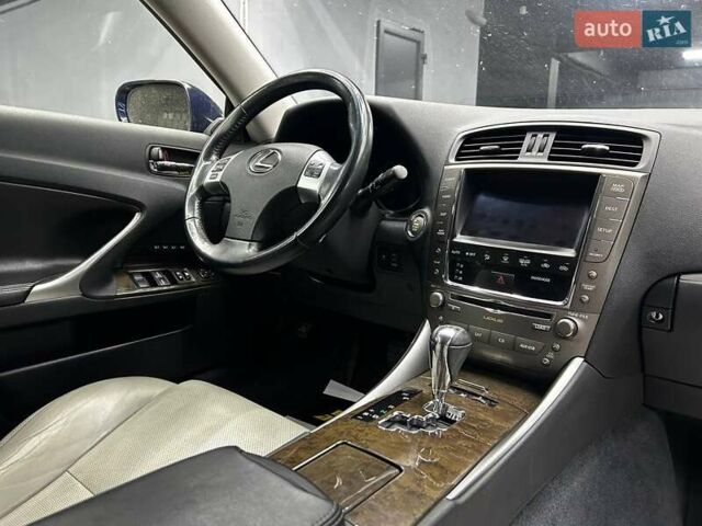 Синий Лексус ИС, объемом двигателя 2.5 л и пробегом 184 тыс. км за 13500 $, фото 21 на Automoto.ua