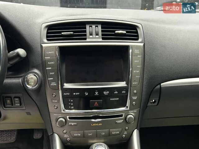 Синий Лексус ИС, объемом двигателя 2.5 л и пробегом 184 тыс. км за 13500 $, фото 15 на Automoto.ua