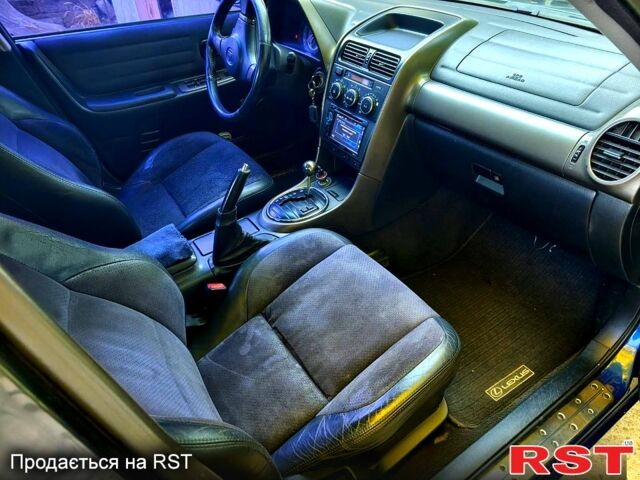 Синій Лексус ІС, об'ємом двигуна 2 л та пробігом 320 тис. км за 4500 $, фото 5 на Automoto.ua