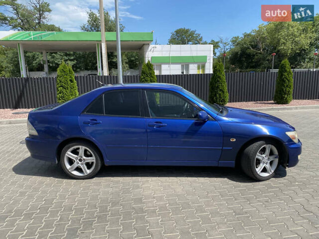Лексус ИС 1999 в Одессе на Automoto.ua Синий Лексус ИС, объемом двигателя 1.99 л и пробегом 380 тыс. км за 5300 $, фото 1 на Automoto.ua