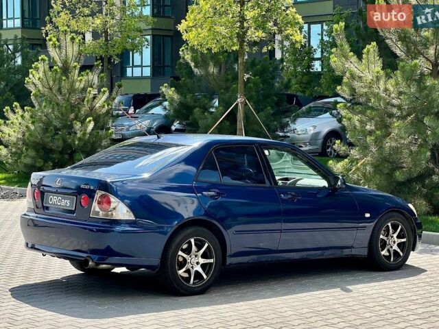 Синий Лексус ИС, объемом двигателя 2 л и пробегом 300 тыс. км за 4500 $, фото 5 на Automoto.ua