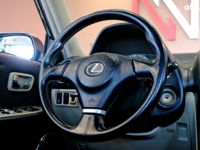 Синий Лексус ИС, объемом двигателя 2 л и пробегом 200 тыс. км за 4900 $, фото 6 на Automoto.ua