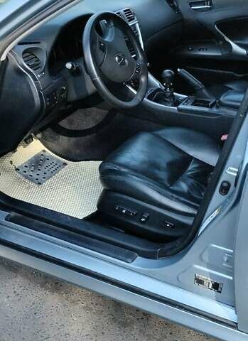 Синий Лексус ИС, объемом двигателя 2.23 л и пробегом 300 тыс. км за 5300 $, фото 12 на Automoto.ua