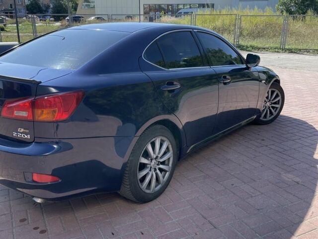 Синий Лексус ИС, объемом двигателя 2.2 л и пробегом 190 тыс. км за 5500 $, фото 3 на Automoto.ua