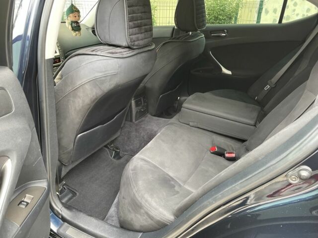 Синій Лексус ІС, об'ємом двигуна 2.5 л та пробігом 123 тис. км за 11000 $, фото 19 на Automoto.ua
