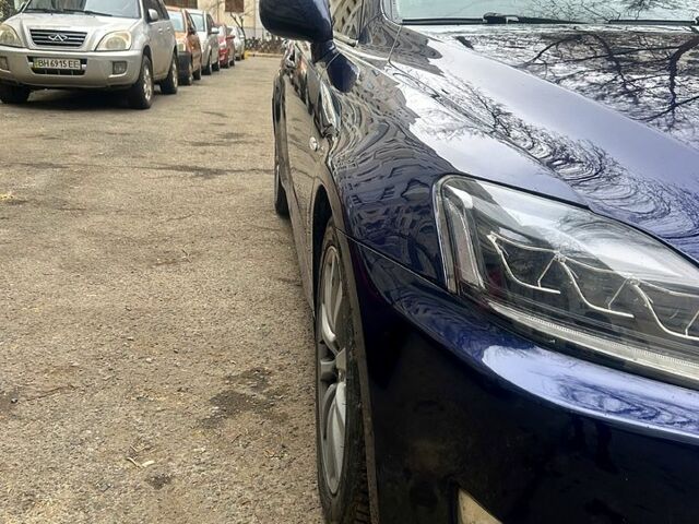 Синій Лексус ІС, об'ємом двигуна 2.2 л та пробігом 0 тис. км за 8000 $, фото 2 на Automoto.ua