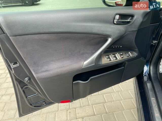 Синій Лексус ІС, об'ємом двигуна 2.5 л та пробігом 314 тис. км за 10800 $, фото 75 на Automoto.ua