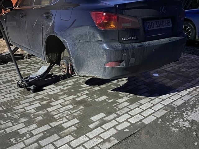 Синій Лексус ІС, об'ємом двигуна 2.23 л та пробігом 270 тис. км за 7200 $, фото 5 на Automoto.ua