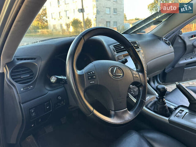 Синій Лексус ІС, об'ємом двигуна 2.2 л та пробігом 291 тис. км за 5999 $, фото 35 на Automoto.ua