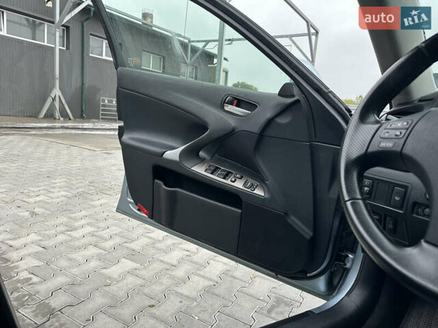 Синій Лексус ІС, об'ємом двигуна 2.2 л та пробігом 370 тис. км за 6499 $, фото 61 на Automoto.ua