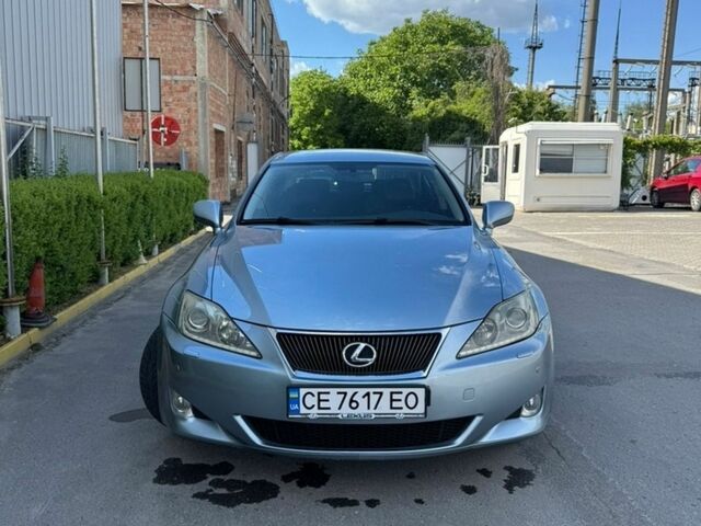 Синий Лексус ИС, объемом двигателя 2.23 л и пробегом 235 тыс. км за 6900 $, фото 5 на Automoto.ua